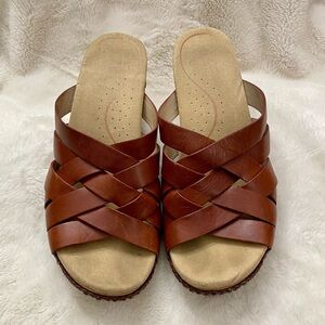 DANSKO Size 9.5 TROY Natural Brown Leather Woven Slide Clog Sandals 40 EUR